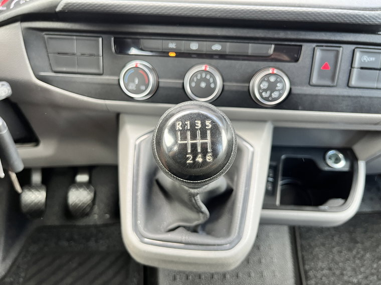 Vehicle Image 29