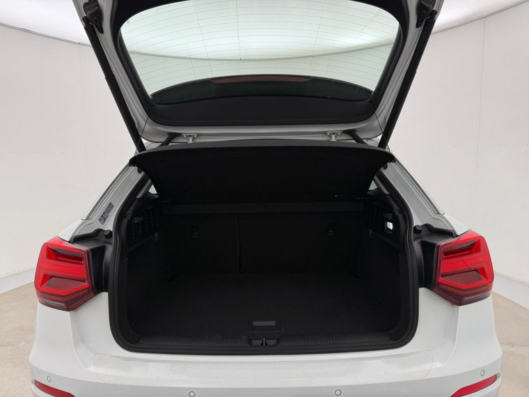 Vehicle Image 14