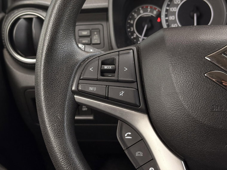 Vehicle Image 25