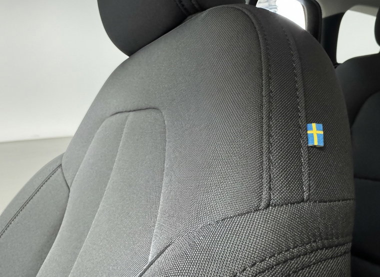 Vehicle Image 26
