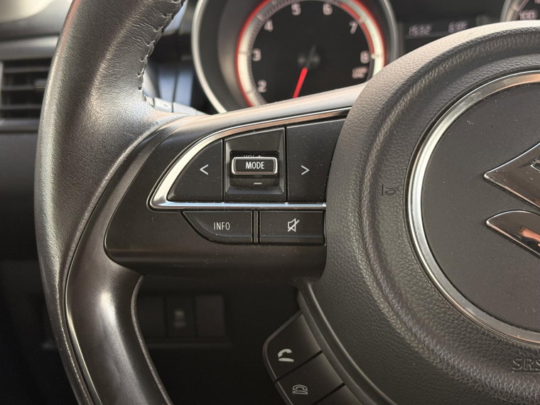 Vehicle Image 25