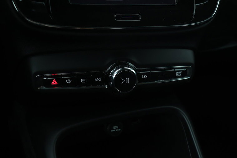 Vehicle Image 27