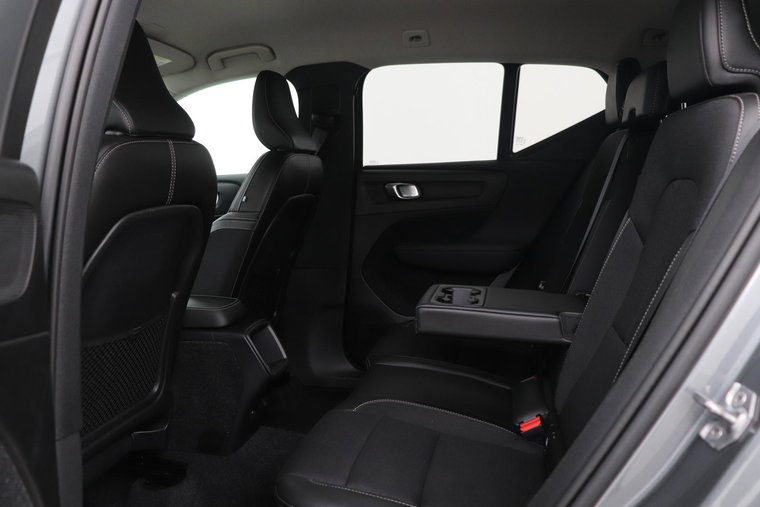Vehicle Image 40