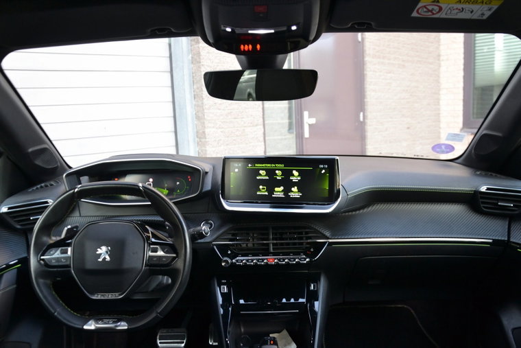 Vehicle Image 8