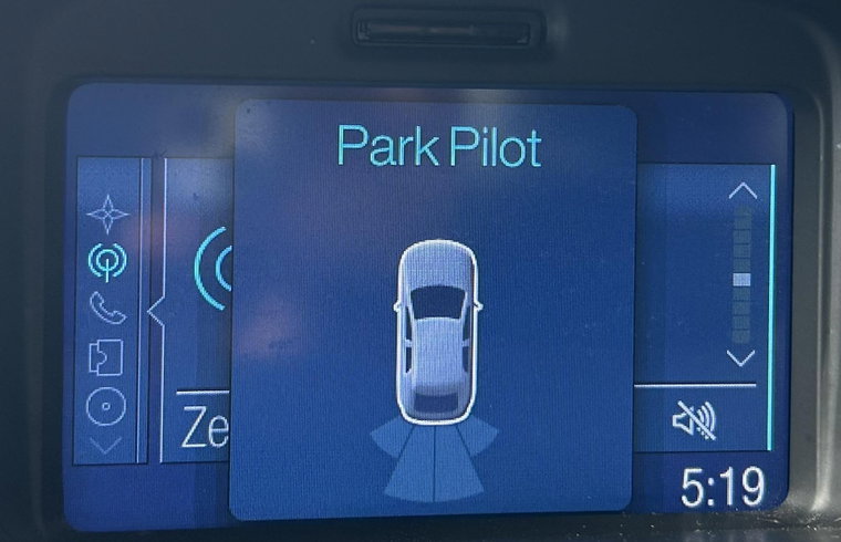Vehicle Image 13