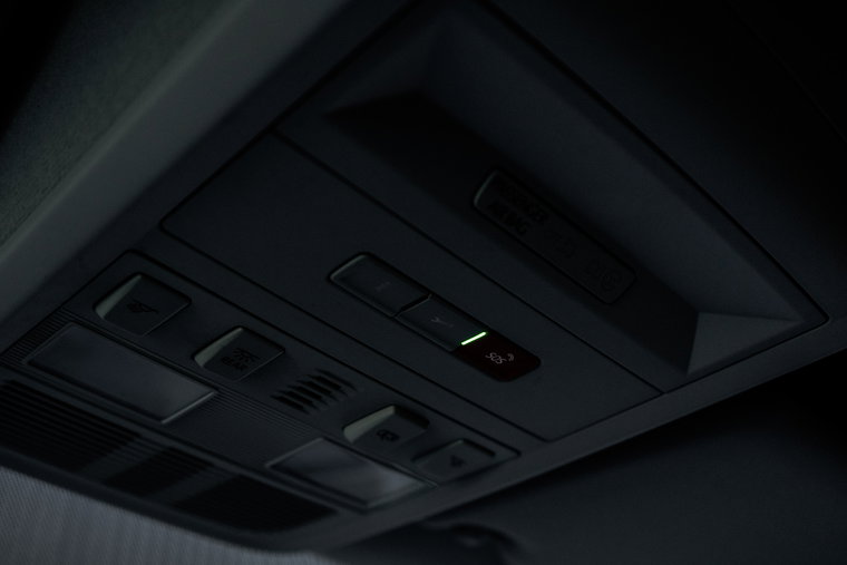 Vehicle Image 24
