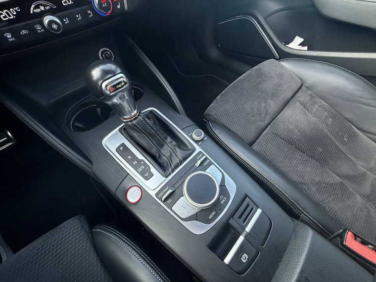 Vehicle Image 35