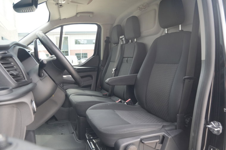 Vehicle Image 14