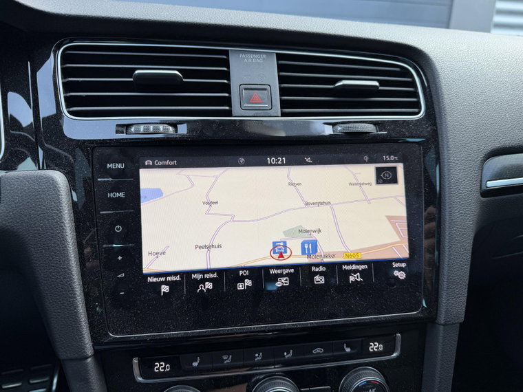 Vehicle Image 25