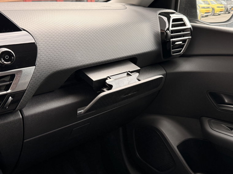 Vehicle Image 45