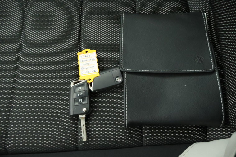 Vehicle Image 38