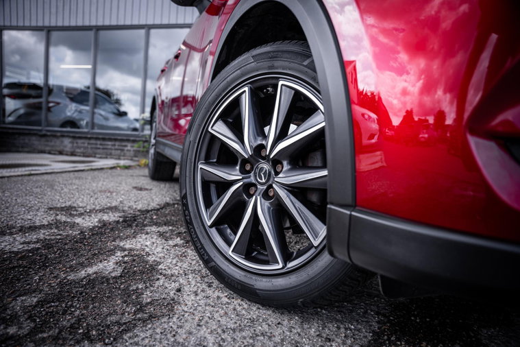 Vehicle Image 8