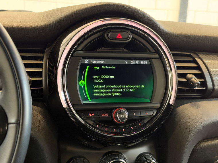 Vehicle Image 34
