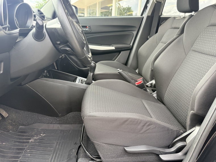 Vehicle Image 17