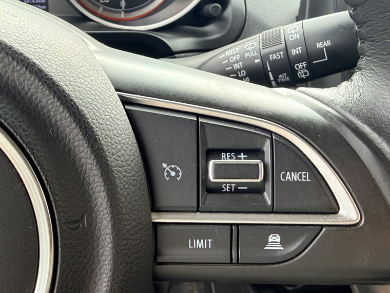 Vehicle Image 21