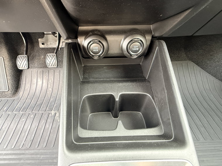 Vehicle Image 26