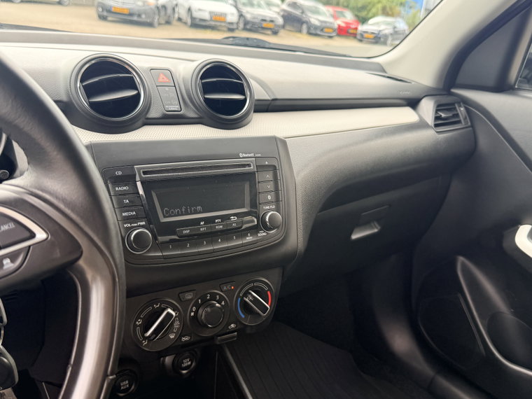 Vehicle Image 33