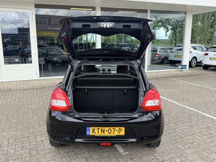 Vehicle Image 11
