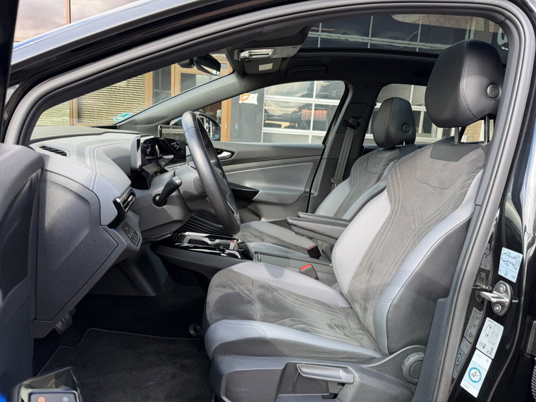 Vehicle Image 28