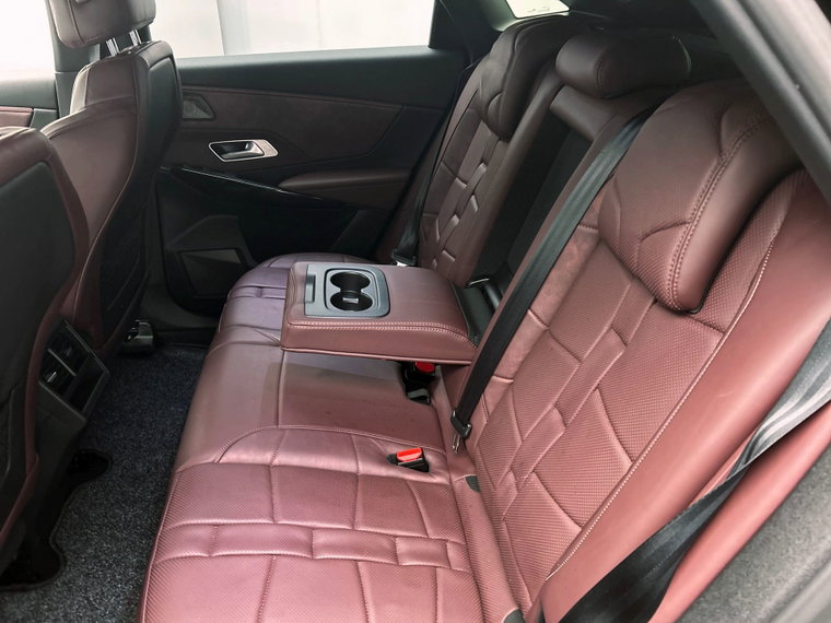 Vehicle Image 17