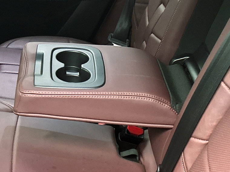 Vehicle Image 38