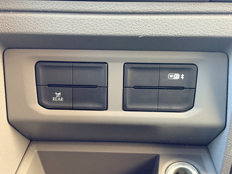 Vehicle Image 37