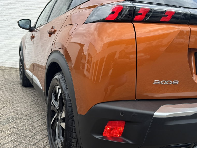 Vehicle Image 38