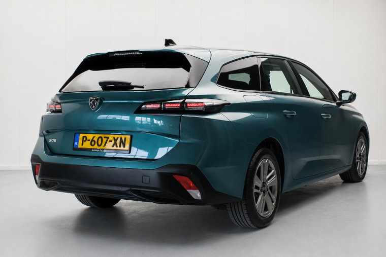 Vehicle Image 40