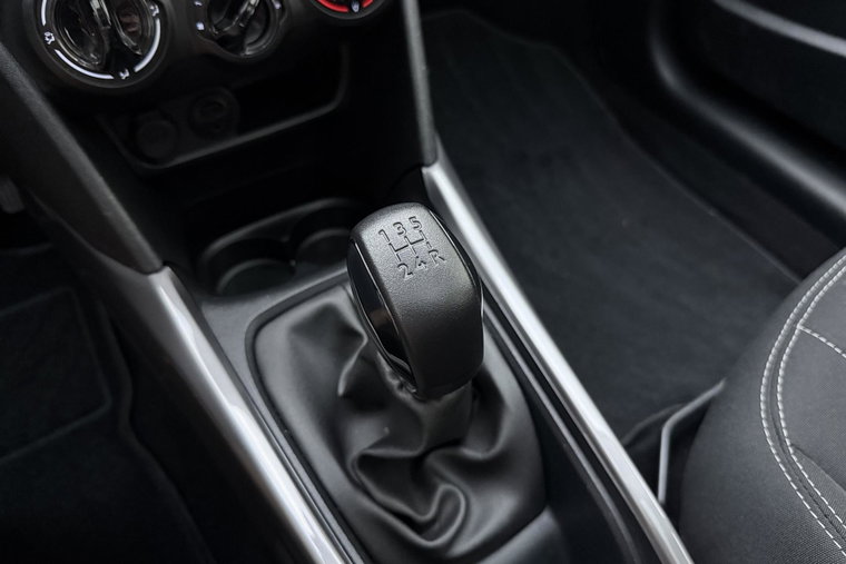 Vehicle Image 22