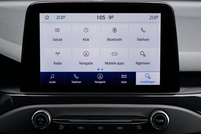 Vehicle Image 9