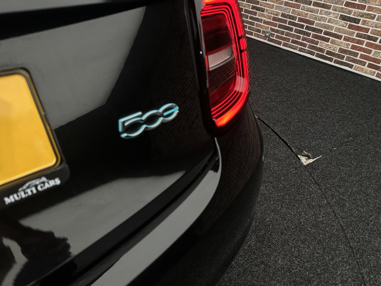 Vehicle Image 32