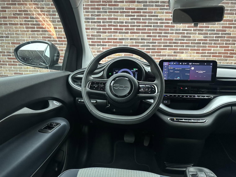 Vehicle Image 33