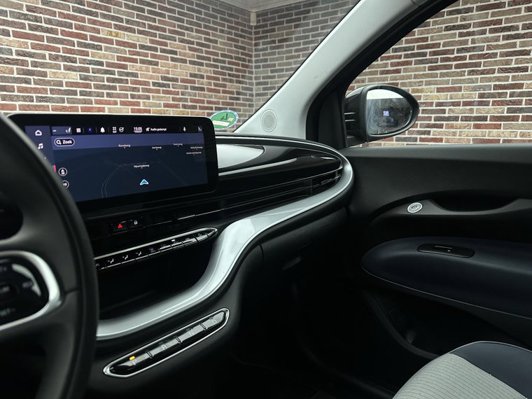 Vehicle Image 35