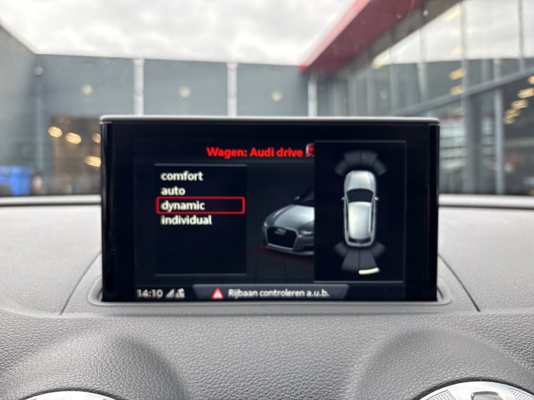 Vehicle Image 24