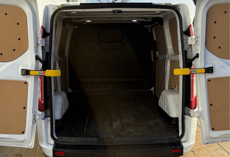 Vehicle Image 11