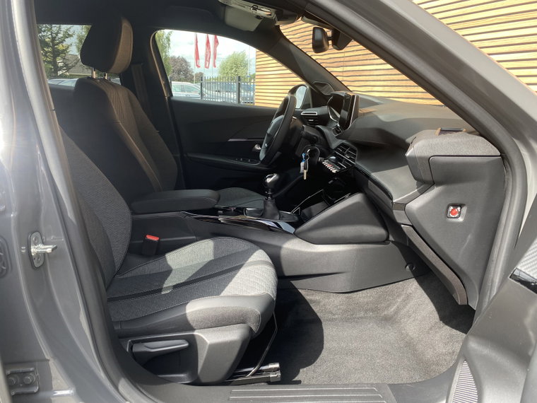 Vehicle Image 40