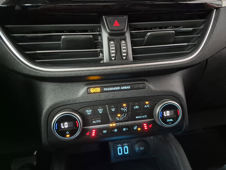 Vehicle Image 33
