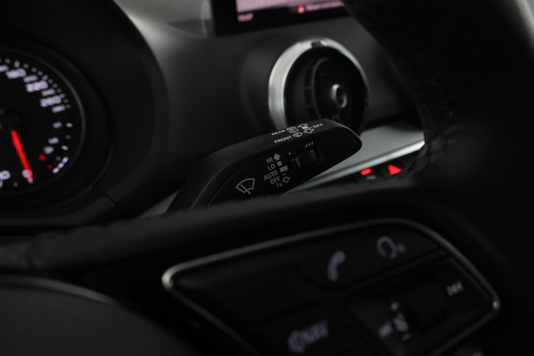 Vehicle Image 38
