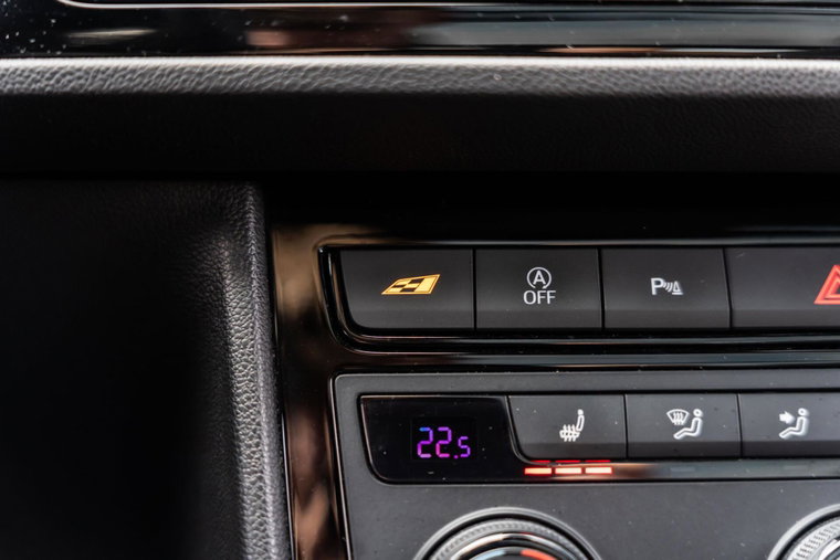 Vehicle Image 38
