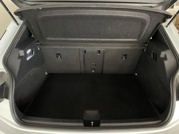 Vehicle Image 38