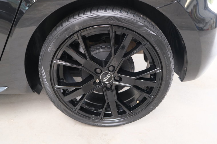 Vehicle Image 30