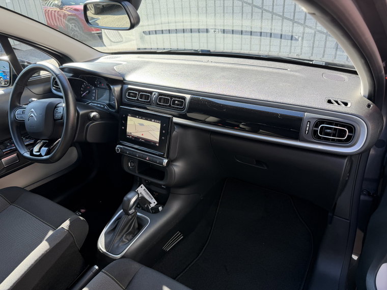 Vehicle Image 29