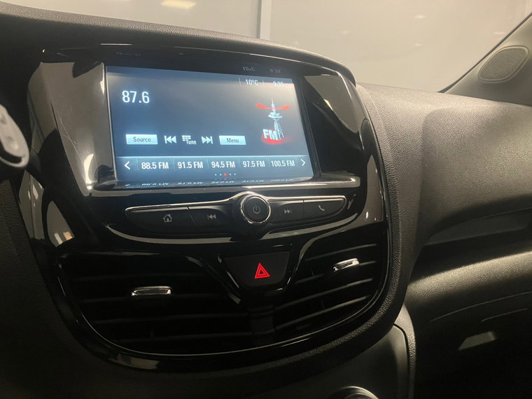 Vehicle Image 35