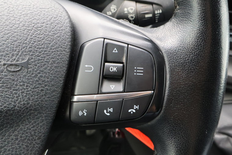 Vehicle Image 32
