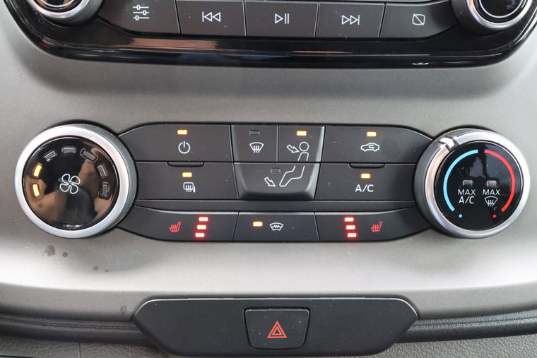 Vehicle Image 35