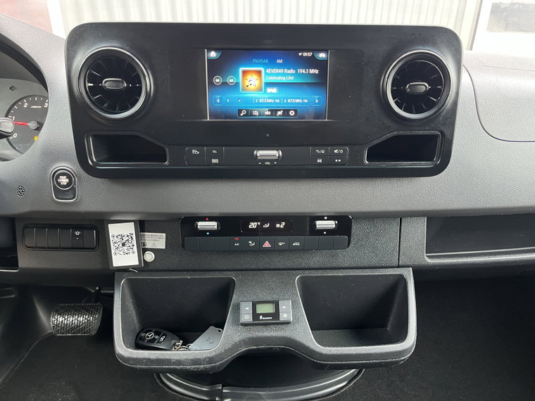 Vehicle Image 36