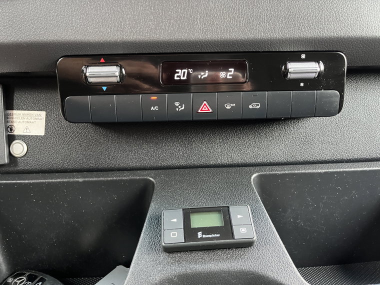 Vehicle Image 37