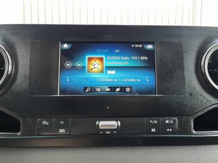 Vehicle Image 39