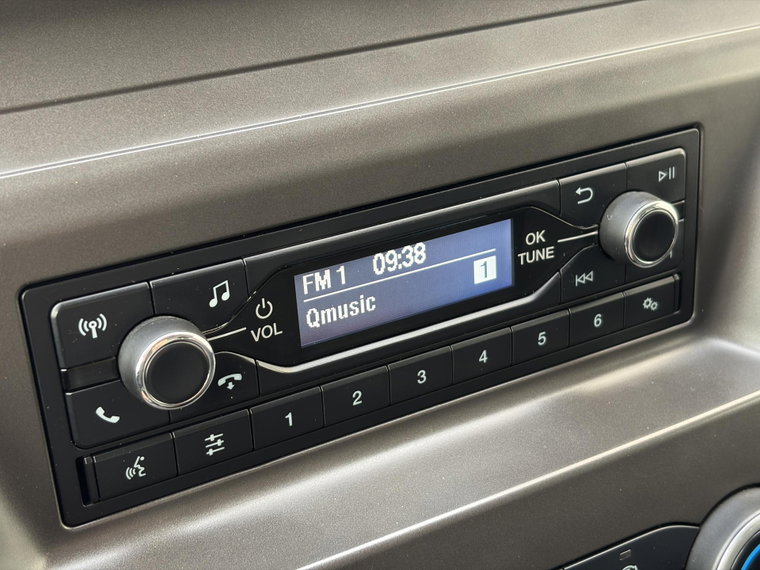Vehicle Image 26