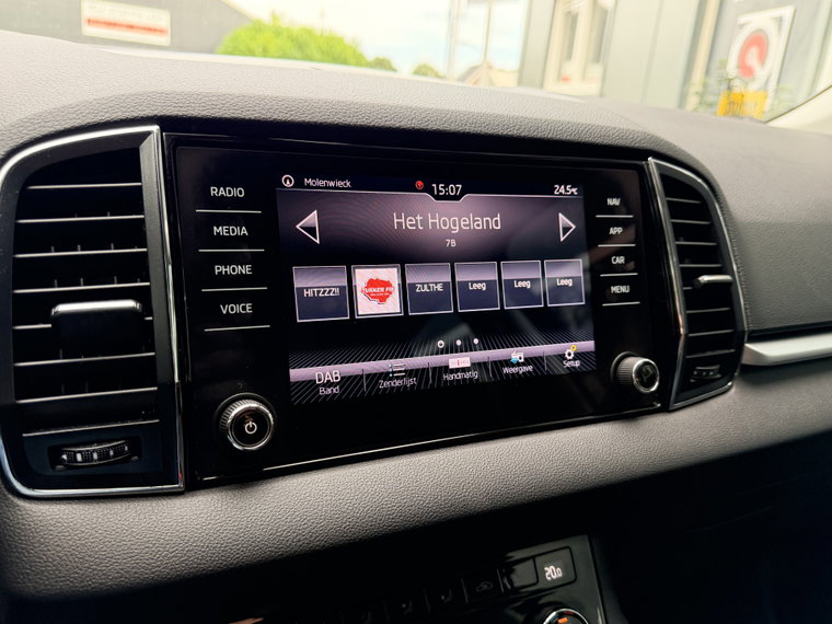 Vehicle Image 19